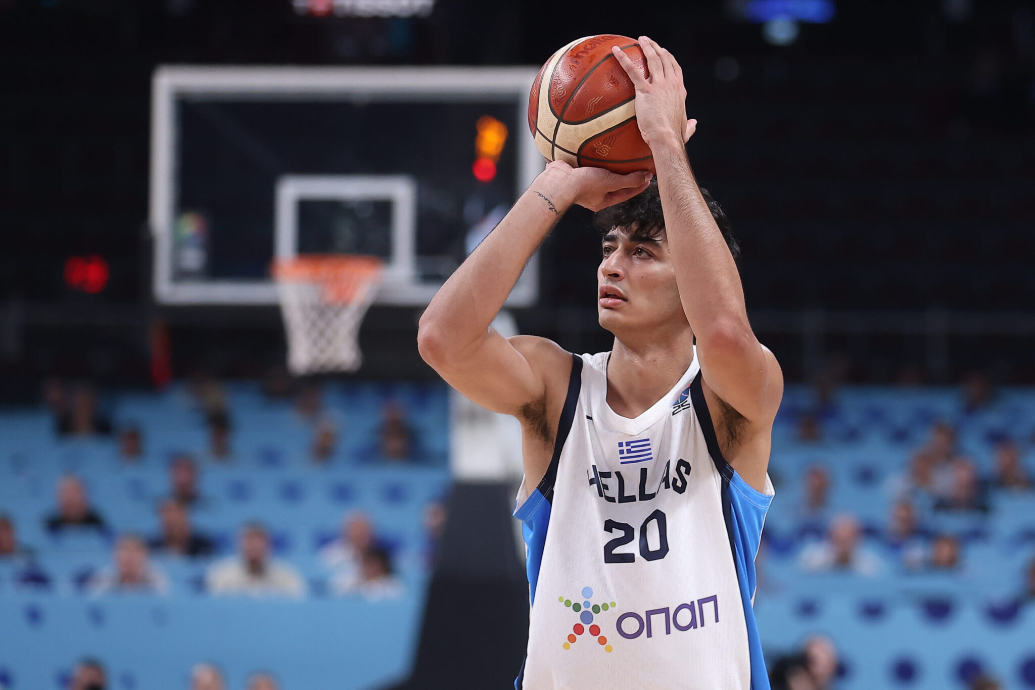 Eurobasket 2025: Από παιδί πριν 1,5 χρόνο πλέον άνδρας – Η ιστορία του Αλέξανδρου Σαμοντούροφ στη Νέα Ερυθραία και η Εθνική Ομάδα