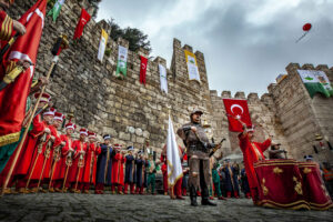 Τουρκική παραδοσιακή μουσική μπάντα Mehter με οθωμανικές ενδυμασίες
