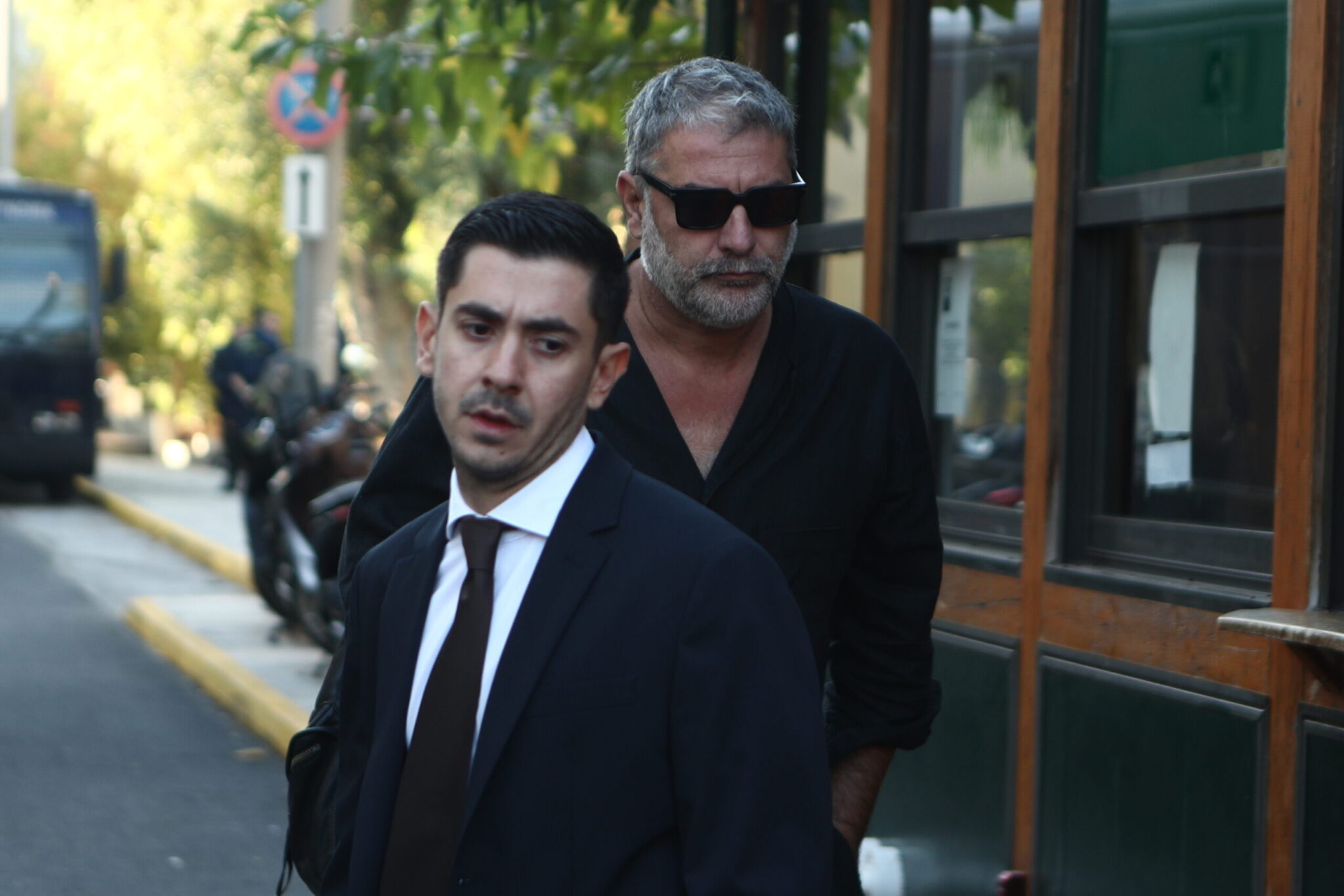 Συνεχίζεται η δίκη του Βασίλη Μπισμπίκη για το τροχαίο στη Φιλοθέη – Απέρριψε η εισαγγελέας το αίτημα αναβολής (Βίντεο)