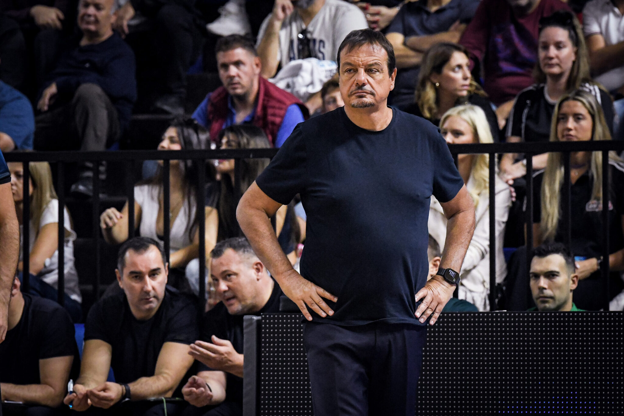 Δικαία έξαλλος ο Αταμάν με τους διαιτητές που σε κάθε…εκπνοή τους σφύριζαν φάουλ! – «Αφήστε μας να παίξουμε μπάσκετ» (Βίντεο)
