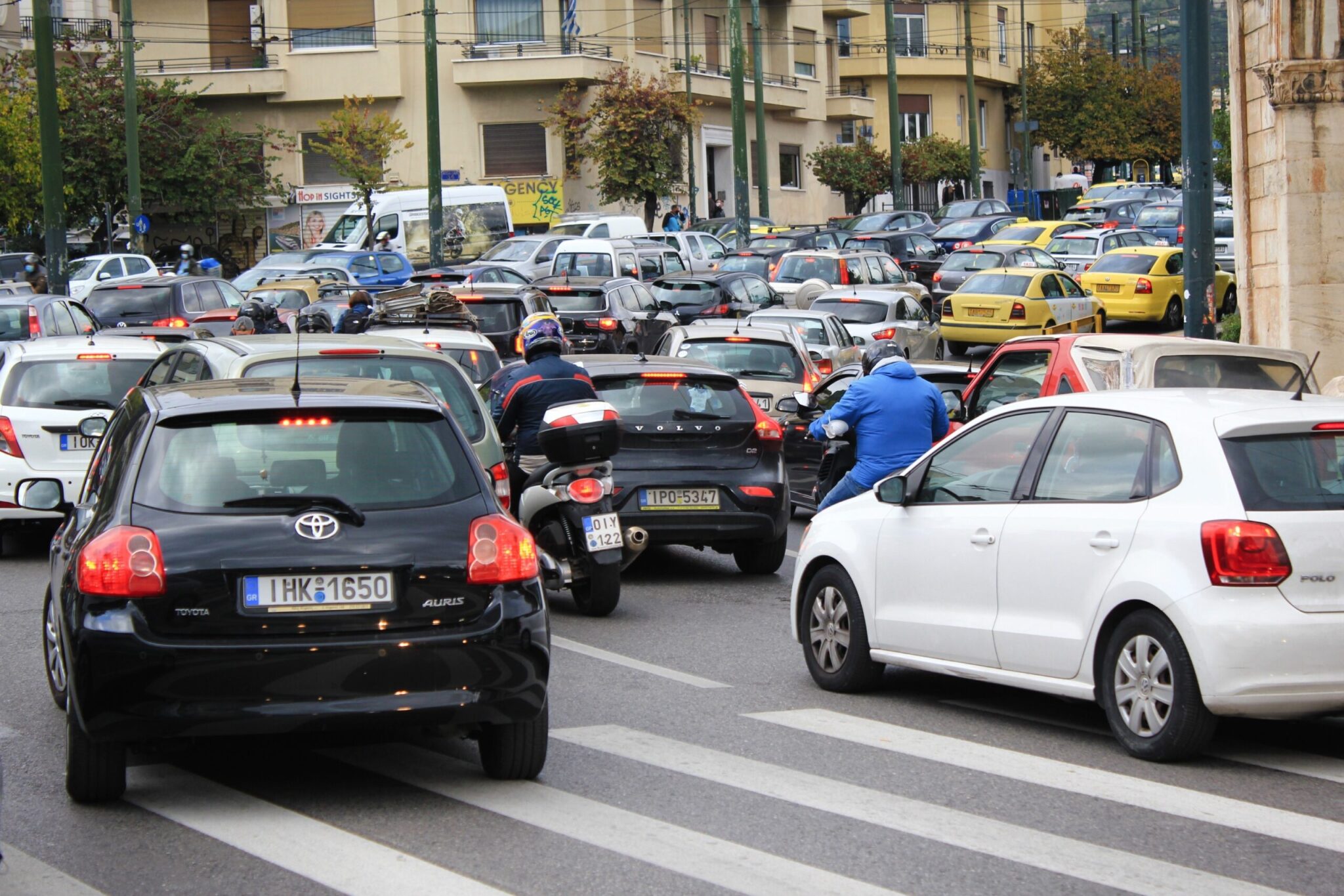 Στο Taxis αρχές Νοεμβρίου τα τέλη κυκλοφορίας – Ίδιες τιμές, αυστηρότερο ποινολόγιο και χωρίς σιωπηρές παρατάσεις