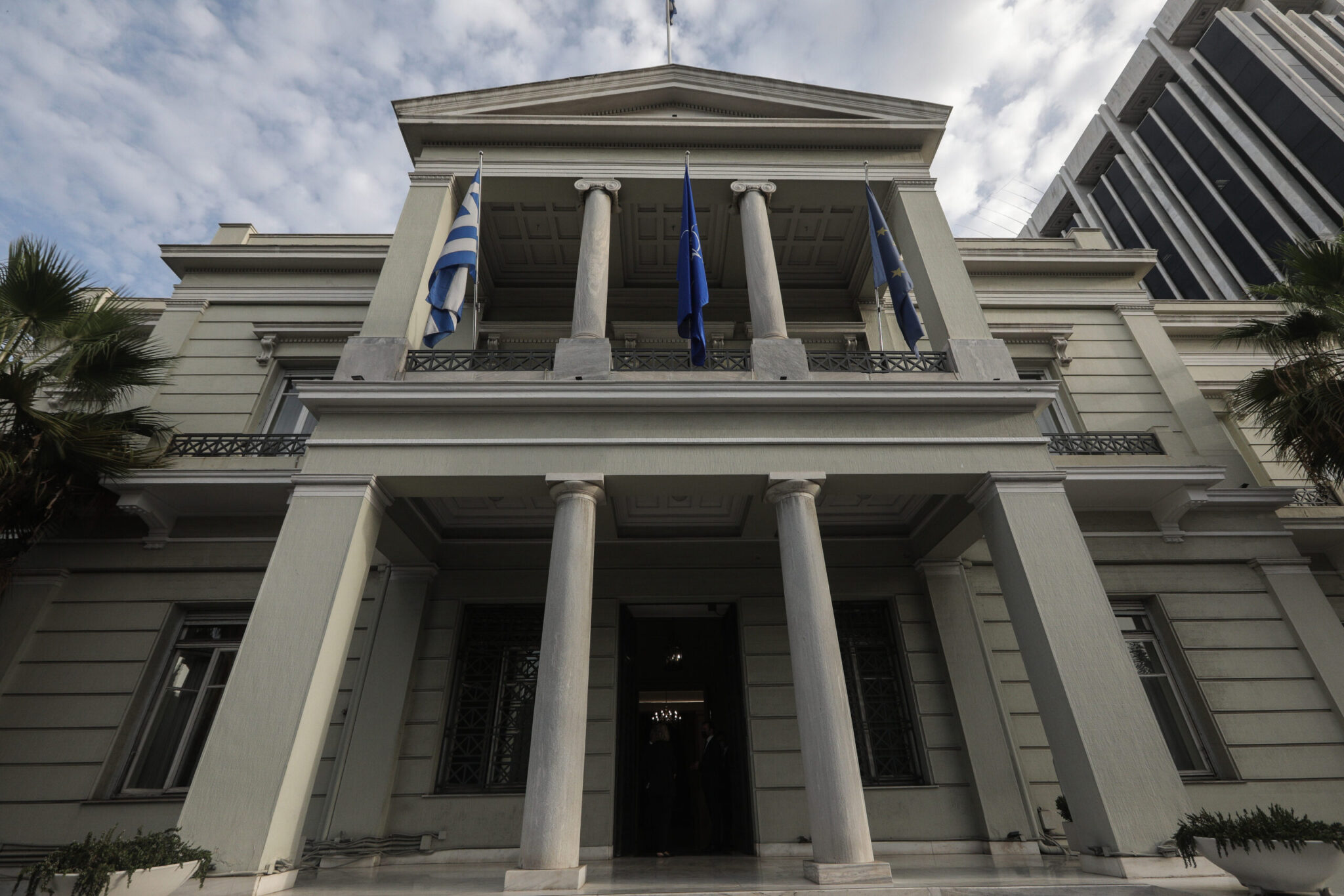ΥΠΕΞ: Γραπτό διάβημα διαμαρτυρίας στον ισραηλινό πρέσβη για την «απαράδεκτη και ανάρμοστη» συμπεριφορά Μπεν Γκβιρ (βίντεο)