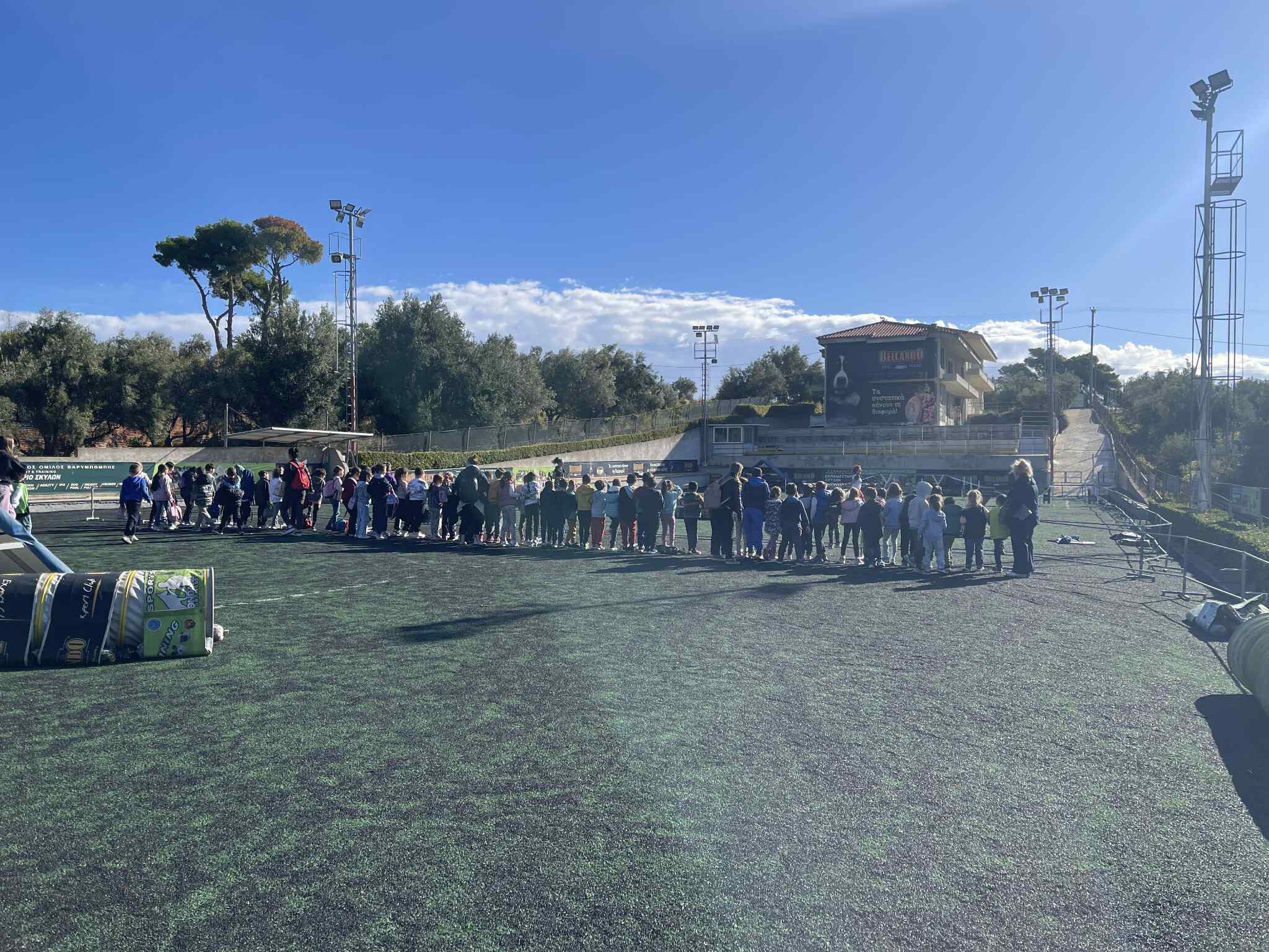 Ημέρα Ζώων στη Βαρυμπόπη: Σκύλοι και παιδιά μαζί