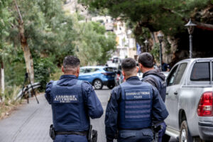 Αστυνομικοί στο χωριό που σημειώθηκε η «αιματηρή» συμπλοκή