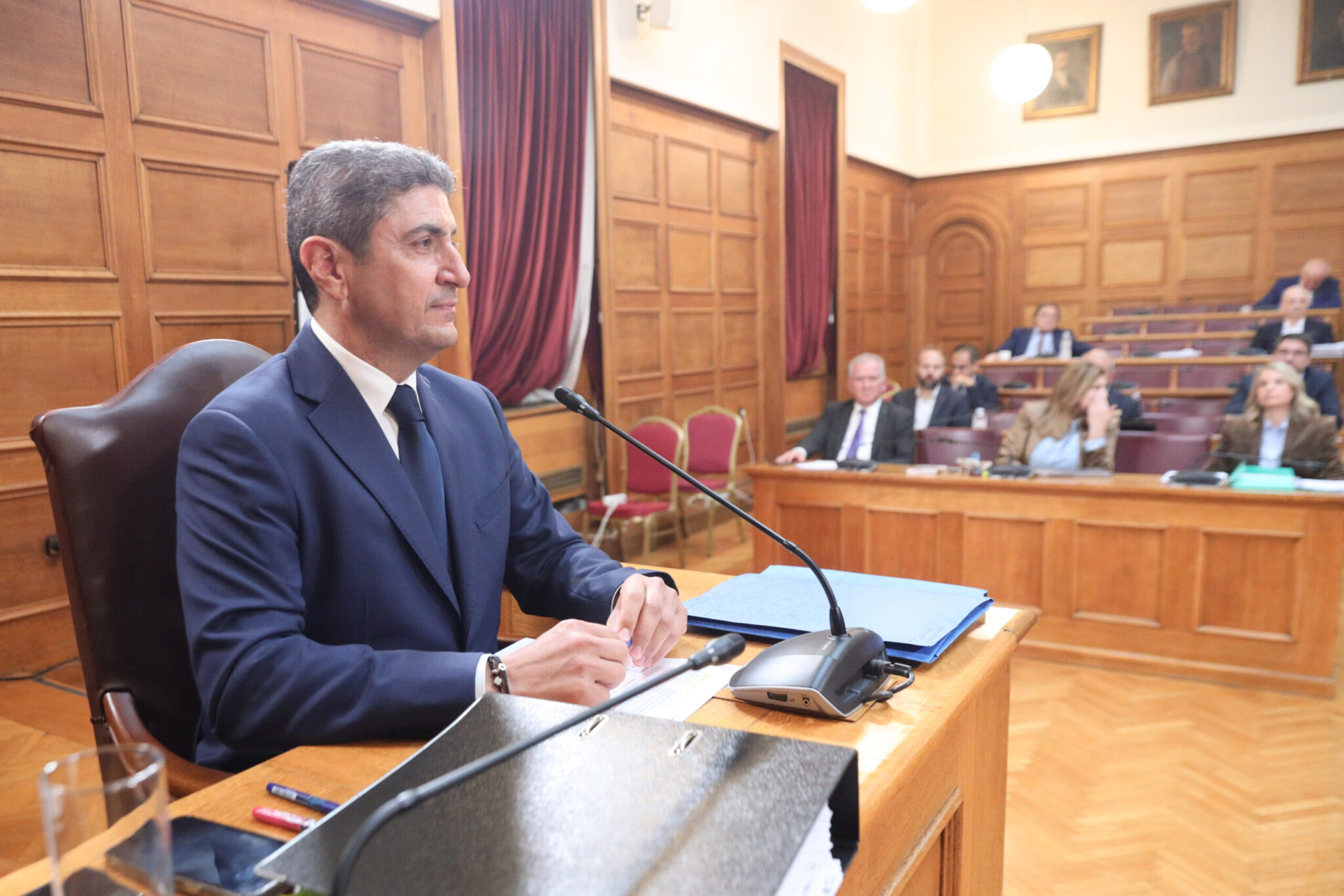 Βουλή Live: Ο Λευτέρης Αυγενάκης καταθέτει στην εξεταστική για τον ΟΠΕΚΕΠΕ – «Δεν υπάρχουν σκάνδαλα όταν υπάρχουν έγγραφα και αποδεικτικά στοιχεία»