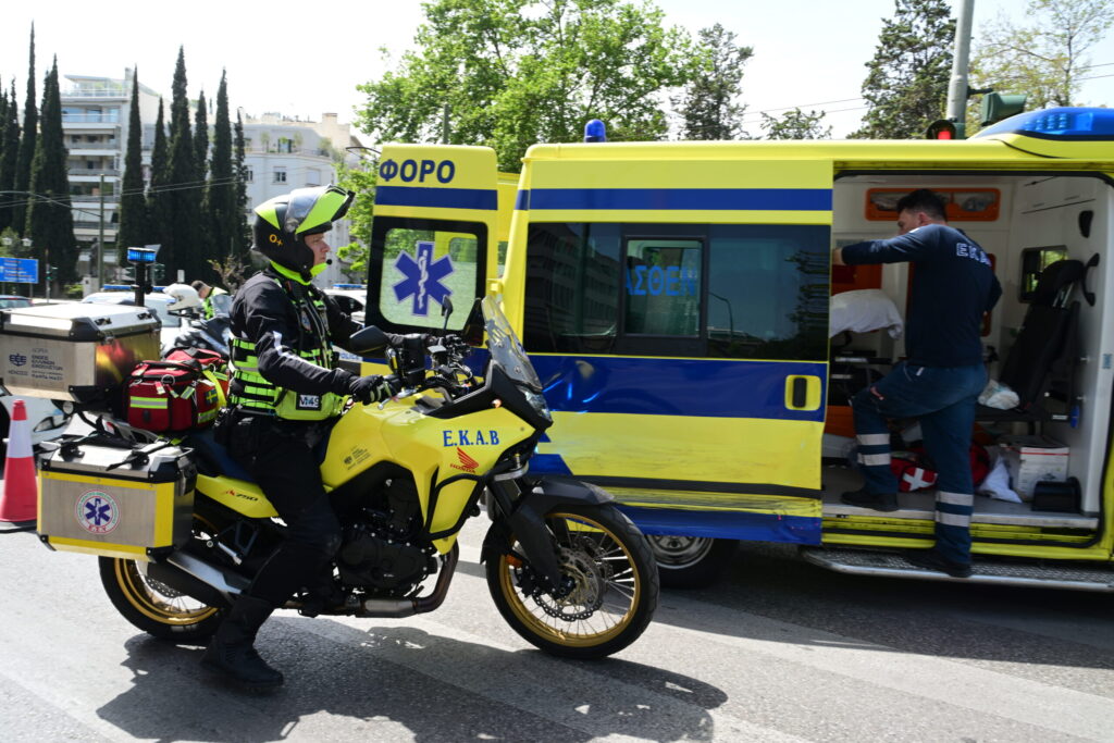 Τροχαίο στη Λεωφόρο Κηφισίας: Μοτοσικλέτα παρέσυρε πεζό