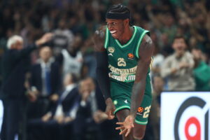 Κέντρικ Ναν, πανηγυρισμός στο Παναθηναϊκός - Παρτίζαν