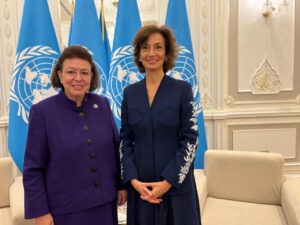 Η υπουργός Πολιτισμού Λίνα Μενδώνη με τη Γενική Διευθύντρια της UNESCO Ωντρέ Αζουλέ