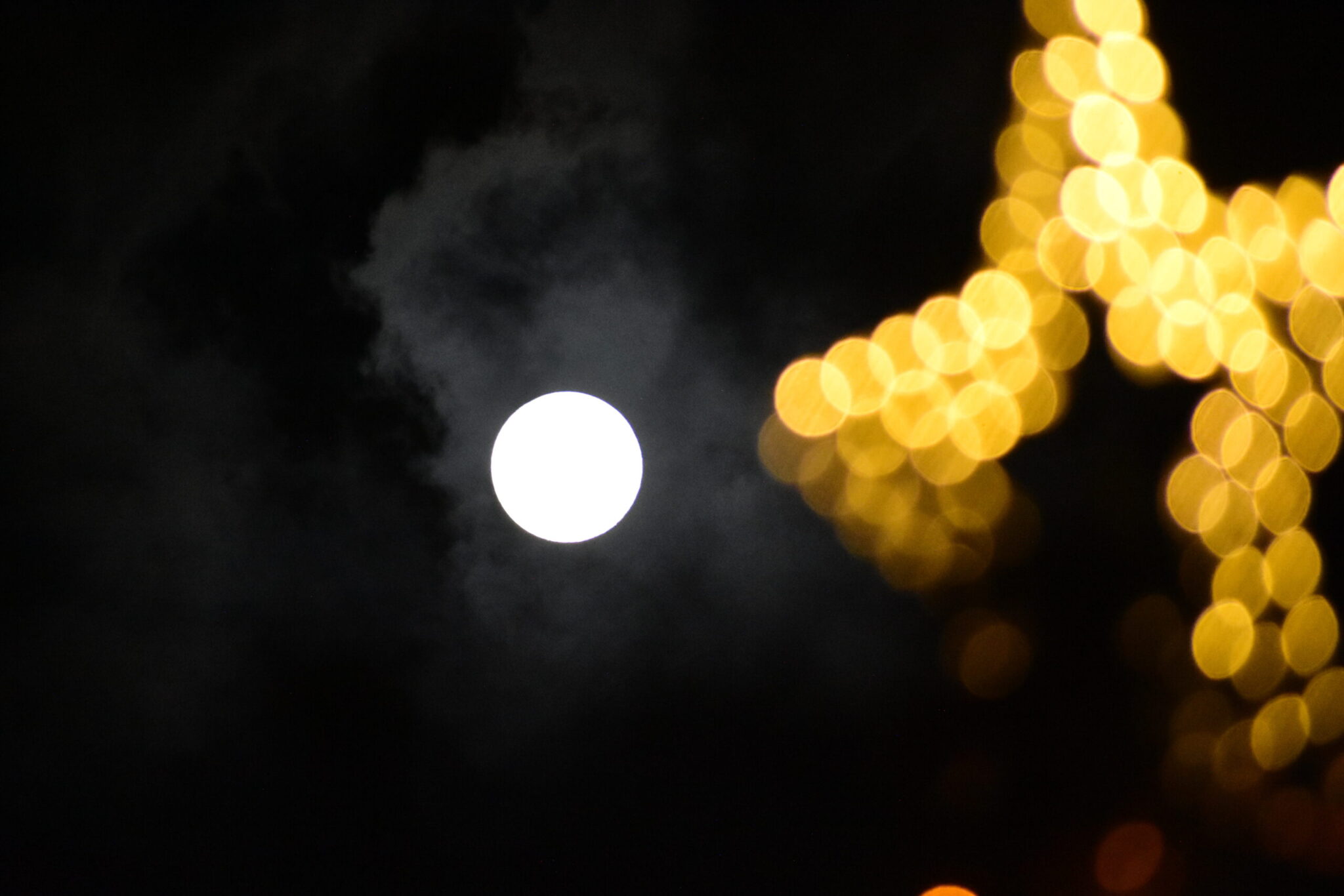 Πανσέληνος Δεκεμβρίου: Απόψε το «παγωμένο φεγγάρι» – Πότε εμφανίζεται η «ψυχρή υπερπανσέληνος» (Βίντεο)