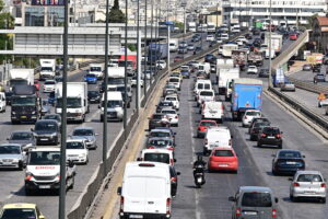 Κίνηση στην Αθήνα - Φωτογραφία Αρχείου