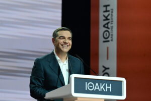 ΠΑΡΟΥΣΙΑΣΗ ΤΟΥ ΒΙΒΛΙΟΥ ΤΟΥ ΑΛΕΞΗ ΤΣΙΠΡΑ "ΙΘΑΚΗ" (ΤΑΤΙΑΝΑ ΜΠΟΛΑΡΗ/EUROKINISSI)