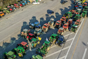 ΜΠΛΟΚΟ ΑΓΡΟΤΩΝ ΣΤΑ ΜΑΛΓΑΡΑ (ΣΩΤΗΡΗΣ ΤΡΥΨΑΝΗΣ / EUROKINISSI)