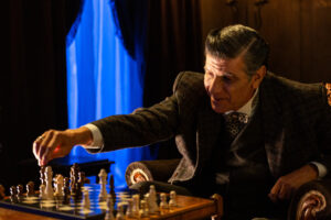 Ο Γιάννης Μπέζος στην ταινία «Τα Κάλαντα των Χριστουγέννων»