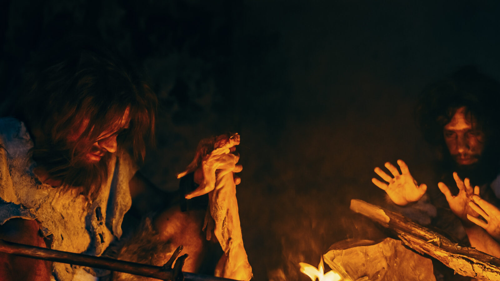 Η πρώτη εστία φωτιάς που άναψε ο άνθρωπος ήταν πριν από 400.000 χρόνια λένε οι επιστήμονες μετά την ανάκαλυψη νέων αποδεικτικών στοιχείων