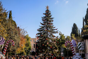 ΧΡΙΣΤΟΥΓΕΝΝΙΑΤΙΚΗ ΚΙΝΗΣΗ ΣΤΗΝ ΑΘΗΝΑ. Δευτέρα 30 Δεκεμβρίου 2024 (ΜΑΡΙΑΝΘΗ ΤΣΟΜΠΑΝΟΠΟΥΛΟΥ/EUROKINISSI)