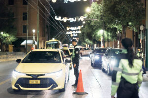 Αλκοτέστ στην Αθήνα, Σάββατο 13 Δεκεμβρίου 2025. (ΔΗΜΗΤΡΗΣ ΠΑΠΑΜΗΤΣΟΣ/EUROKINISSI)