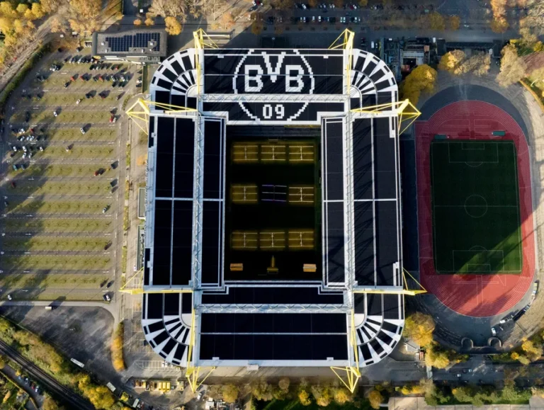Μπορούσια Ντόρτμουντ: Γιατί η ηλιακή στέγη του γηπέδου της είναι η καλύτερη στον κόσμο (βίντεο)