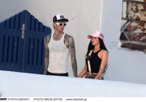 07-12-2021 Σαντορίνη.Machine Gun Kelly-Megan Fox Machine Gun Kelly-Megan Fox NDP