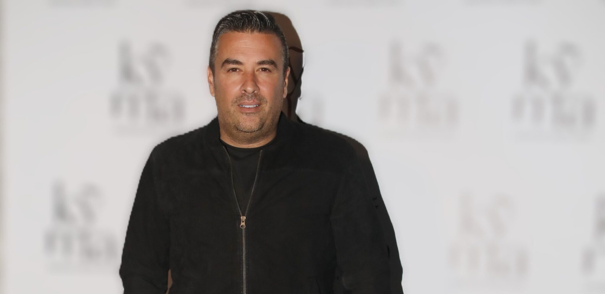 Ο Γιάννης Αϊβάζης στην κάμερα της HuffPost: «Έβαζαν στοιχήματα πόσο θα κρατήσει ο γάμος μου»