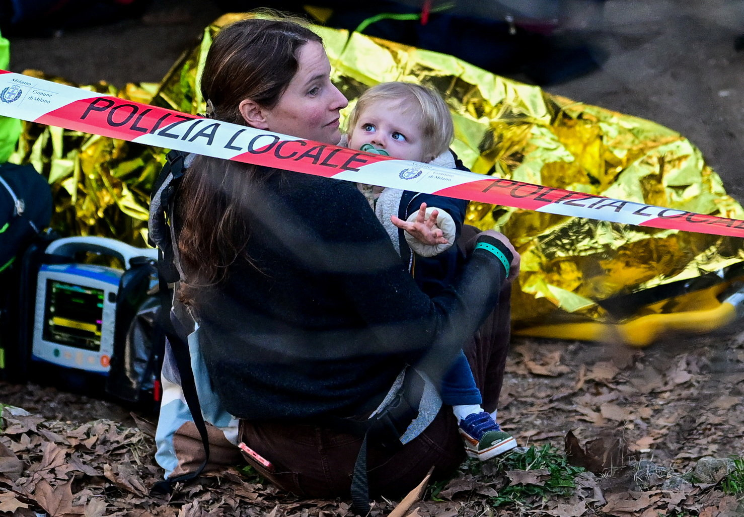 Σοκ και δάκρυα στο Μιλάνο από τον εκτροχιασμό τραμ με απολογισμό 2 νεκρούς – Δείτε βίντεο από το σημείο