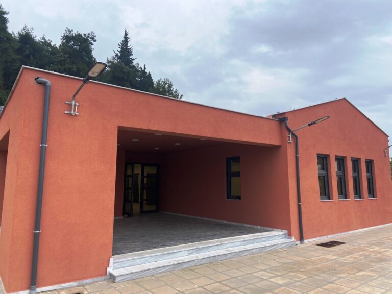 Τρίκαλα: Το πρώτο «παθητικό» δημόσιο σχολείο – Διατηρεί μονίμως θερμοκρασία 21 βαθμούς Κελσίου (Φωτό)