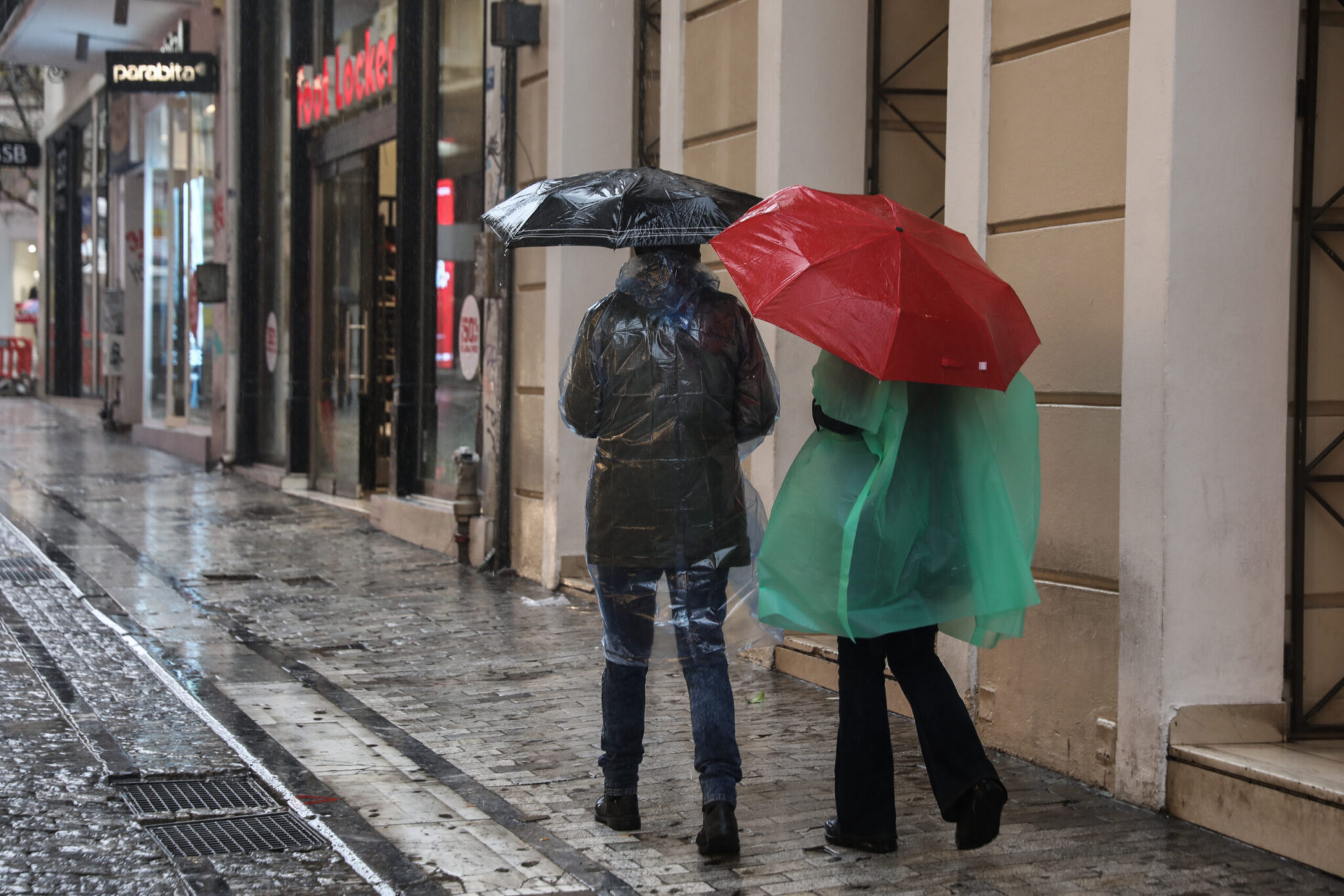 Καιρός: Βροχές και καταιγίδες την Τσικνοπέμπτη – Συνεχείς μεταβολές, σε Αιγαίο και Δυτική Ελλάδα τα εντονότερα φαινόμενα
