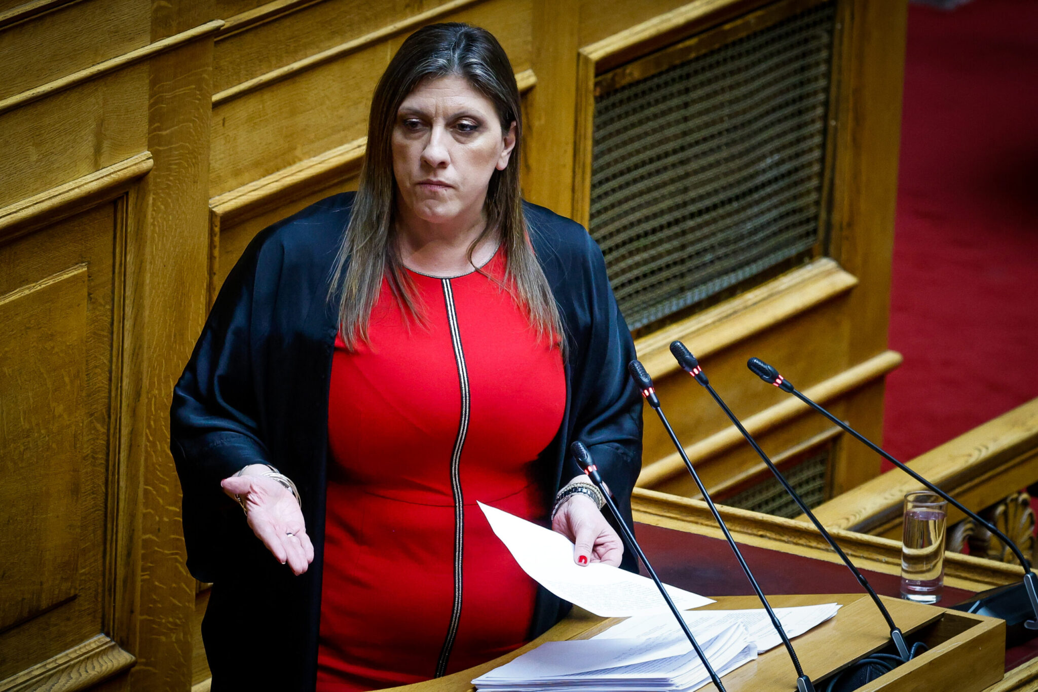 Εργαζόμενη καταγγέλει τη Ζωή Κωνσταντοπούλου για απλήρωτους μισθούς και εργασιακό μπούλινγκ