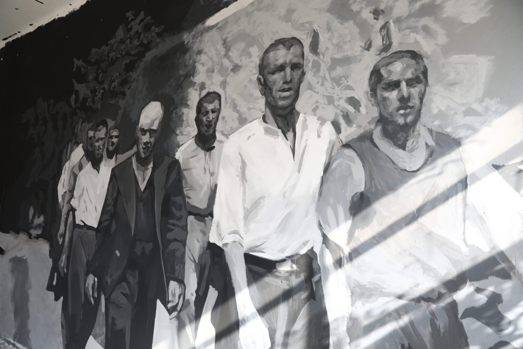 Η συγκινητική τοιχογραφία της Σχολής Καλών Τεχνών για τους 200 εκτελεσμένους της Καισαριανής (εικόνες)