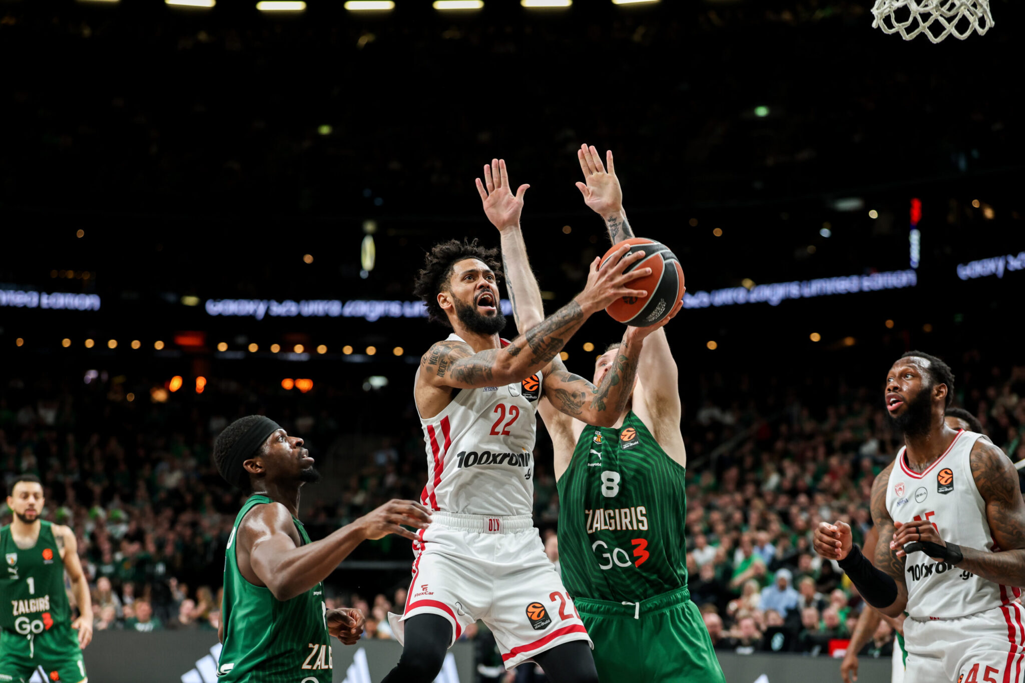 Ο Ολυμπιακός με δύο παρατάσεις έκανε τα πάντα για να χάσει 99-94 από την Ζαλγκίρις – Ένας Φουρνιέ δεν έφτανε στη μάχη θρίλερ