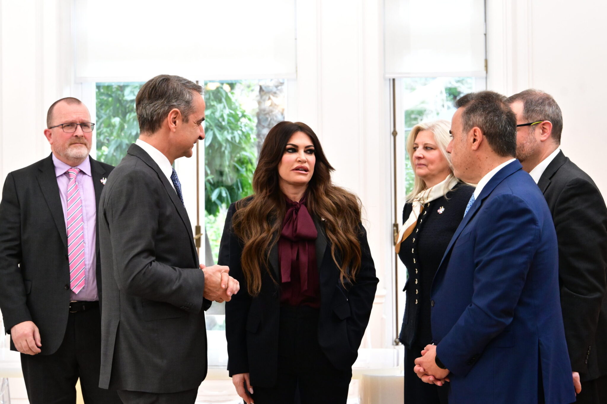 Μητσοτάκης μετά τις υπογραφές Ελλάδας-Chevron για υδρογονάνθακες: «Αλμα ανάπτυξης» – Γκιλφόιλ: «Η Ελλάδα κυρίαρχη ενεργειακή δύναμη στην περιοχή»