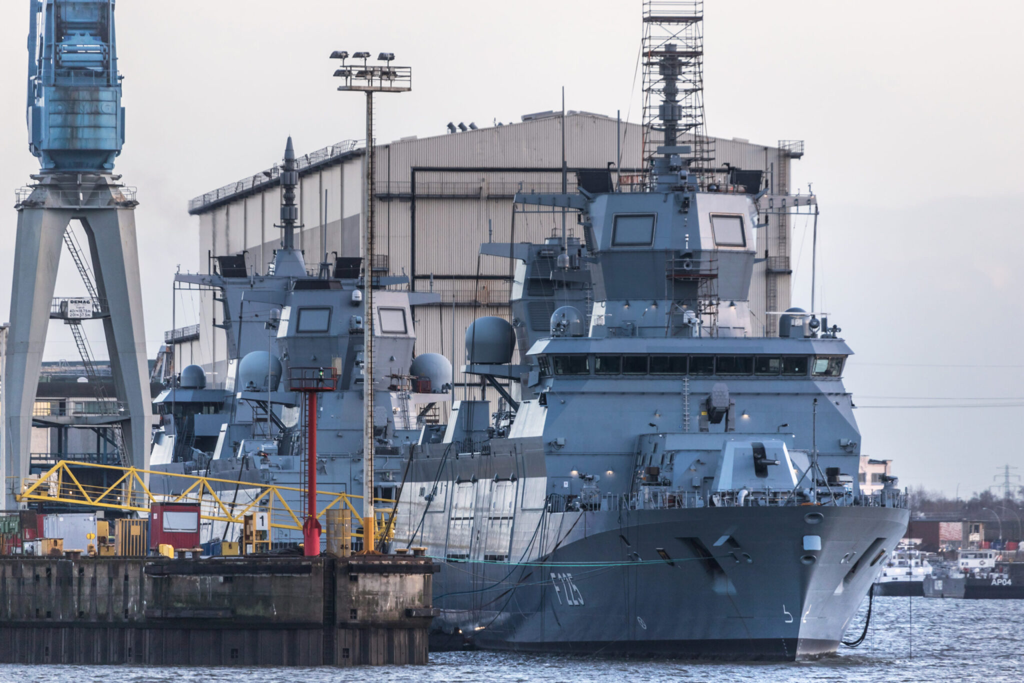 Αμβούργο: Σαμποτάζ σε γερμανικό πολεμικό πλοίο – Συνελήφθησαν ένας Έλληνας και ένας Ρουμάνος