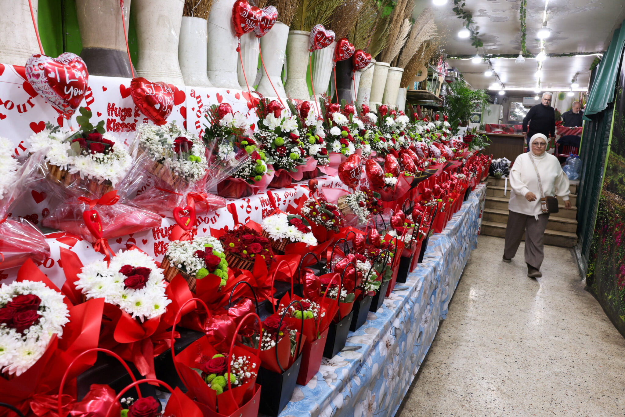 Ημέρα του Αγίου Βαλεντίνου: Πώς οι δασμοί Τραμπ επηρεάζουν τη γιορτή των ερωτευμένων