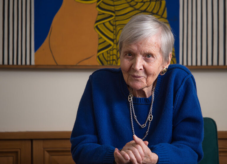 Το «τέκνο» της Ελένης Αρβελέρ, Ε. Π.Κε.Δ, την αποχαιρετά με ένα ανέκδοτο ποιήμα της