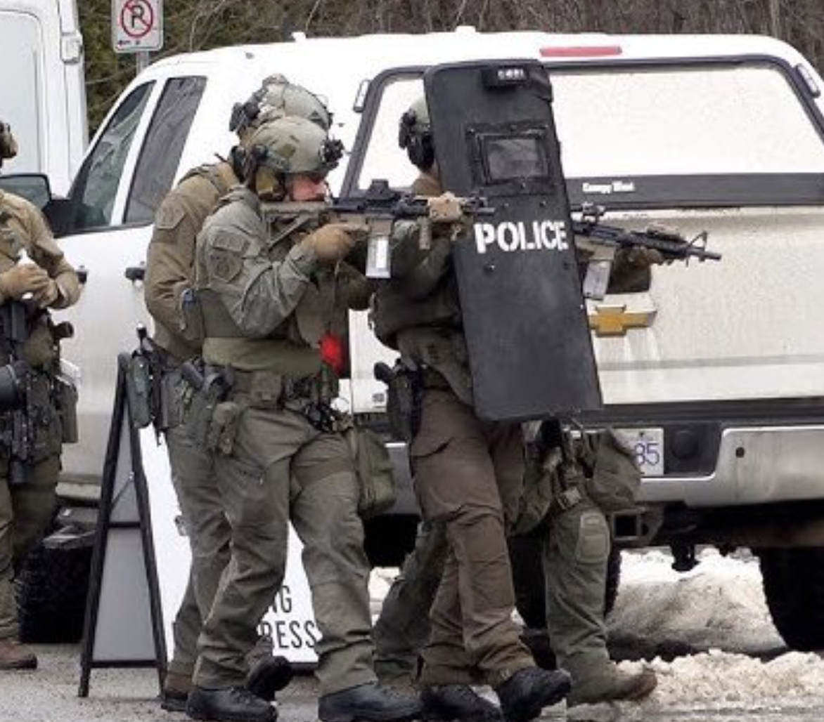 Καναδάς: 10 νεκροί και δεκάδες τραυματίες από ένοπλη επίθεση σε γυμνάσιο- 17χρονος τρανς ο φερόμενος δράστής που αυτοκτόνησε αμέσως μετά