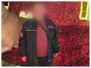 MEGA - 46χρονος, Κυψέλη