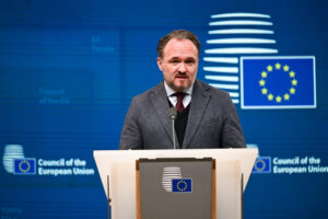 Ο Επίτροπος Ενέργειας πηγή EU COMMISSION