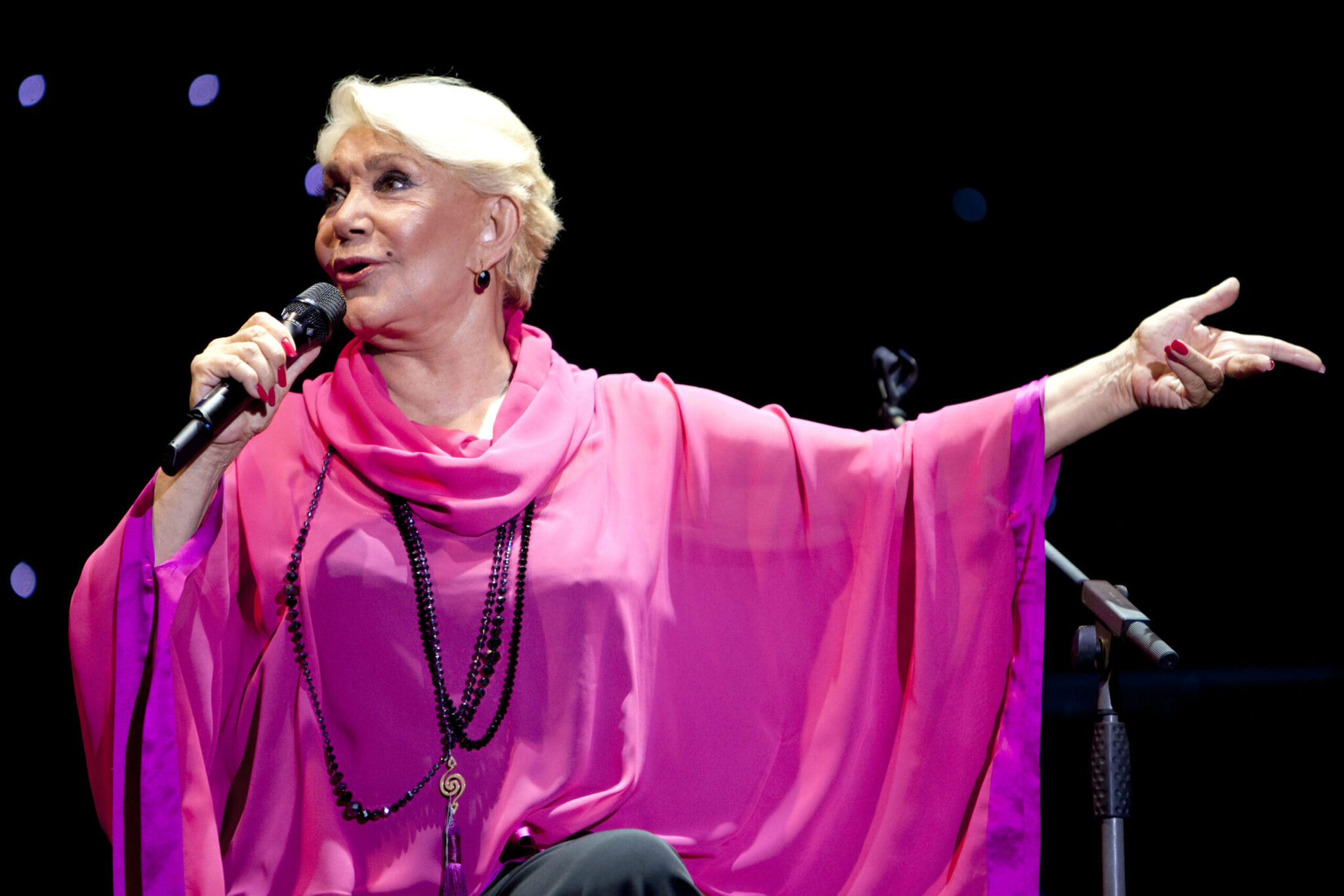 Μαρινέλλα: Δέκα αλησμόνητα τραγούδια της μεγάλης ερμηνεύτριας που αγαπήσαμε