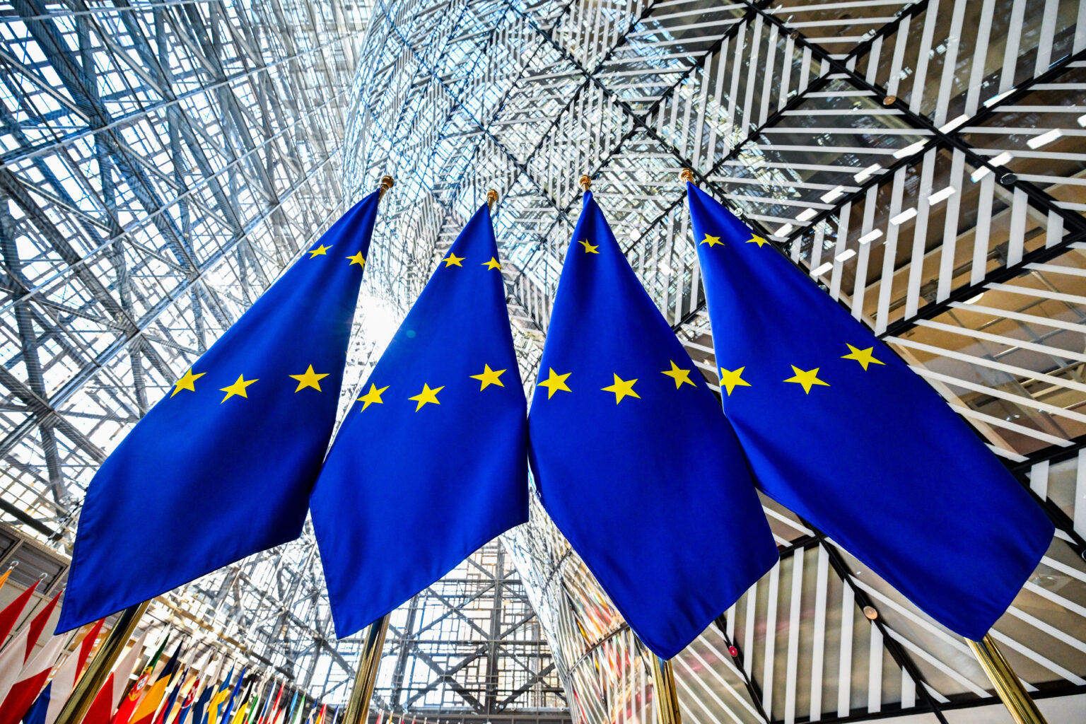 Μεταξύ διπλωματίας και δράσης: Οι «27» αναζητούν ισορροπία στη Σύνοδο Κορυφής εν μέσω ενεργειακής κρίσης και γεωπολιτικών εντάσεων