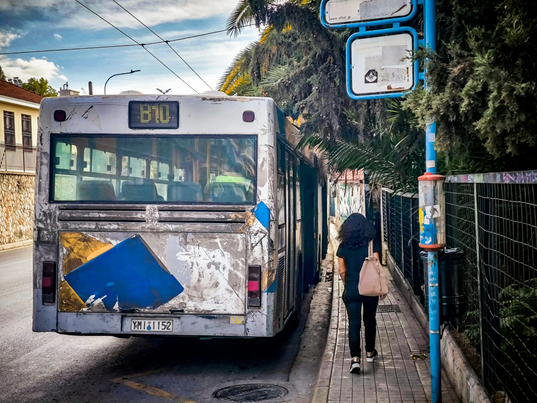 Μενίδι: Νεκρός άνδρας μέσα σε λεωφορείο – Είχε κάνει χρήση ναρκωτικών