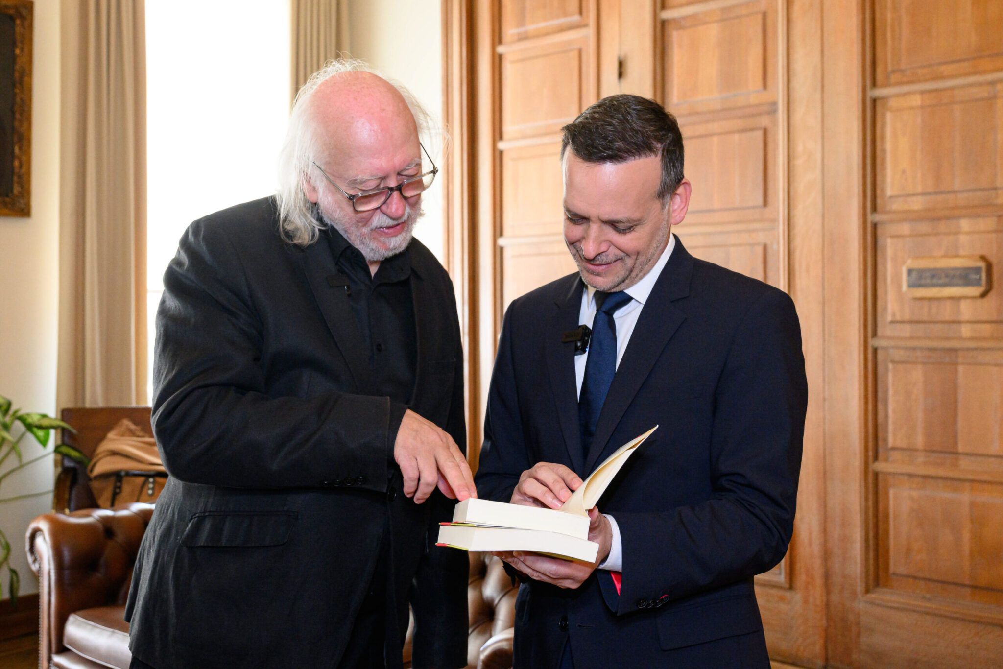 Στον νομπελίστα συγγραφέα Λάσλο Κρασναχορκάι το Μετάλλιο του Δήμου Αθηναίων