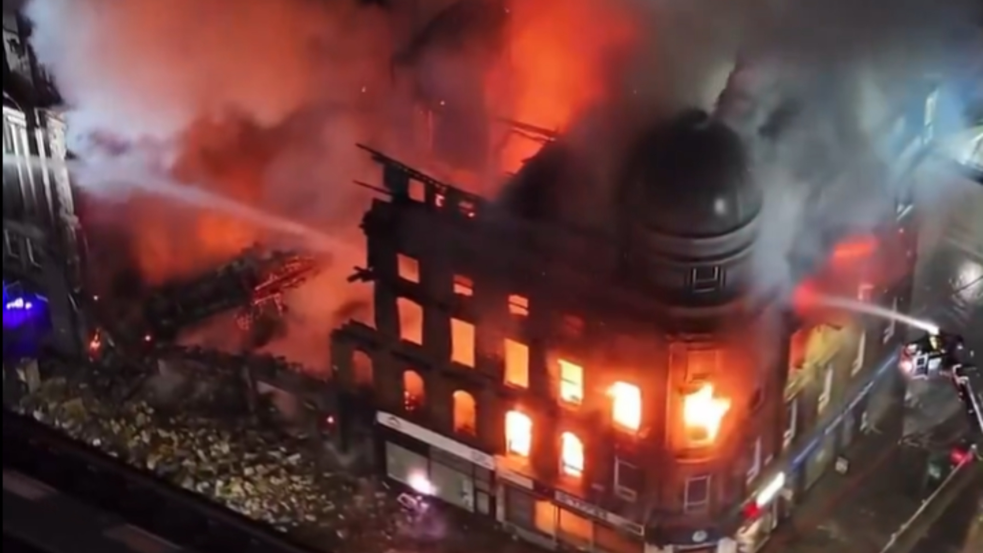 Τεράστια φωτιά στη Γλασκώβη: Καταστράφηκε ο κεντρικός σιδηροδρομικός σταθμός (βίντεο)