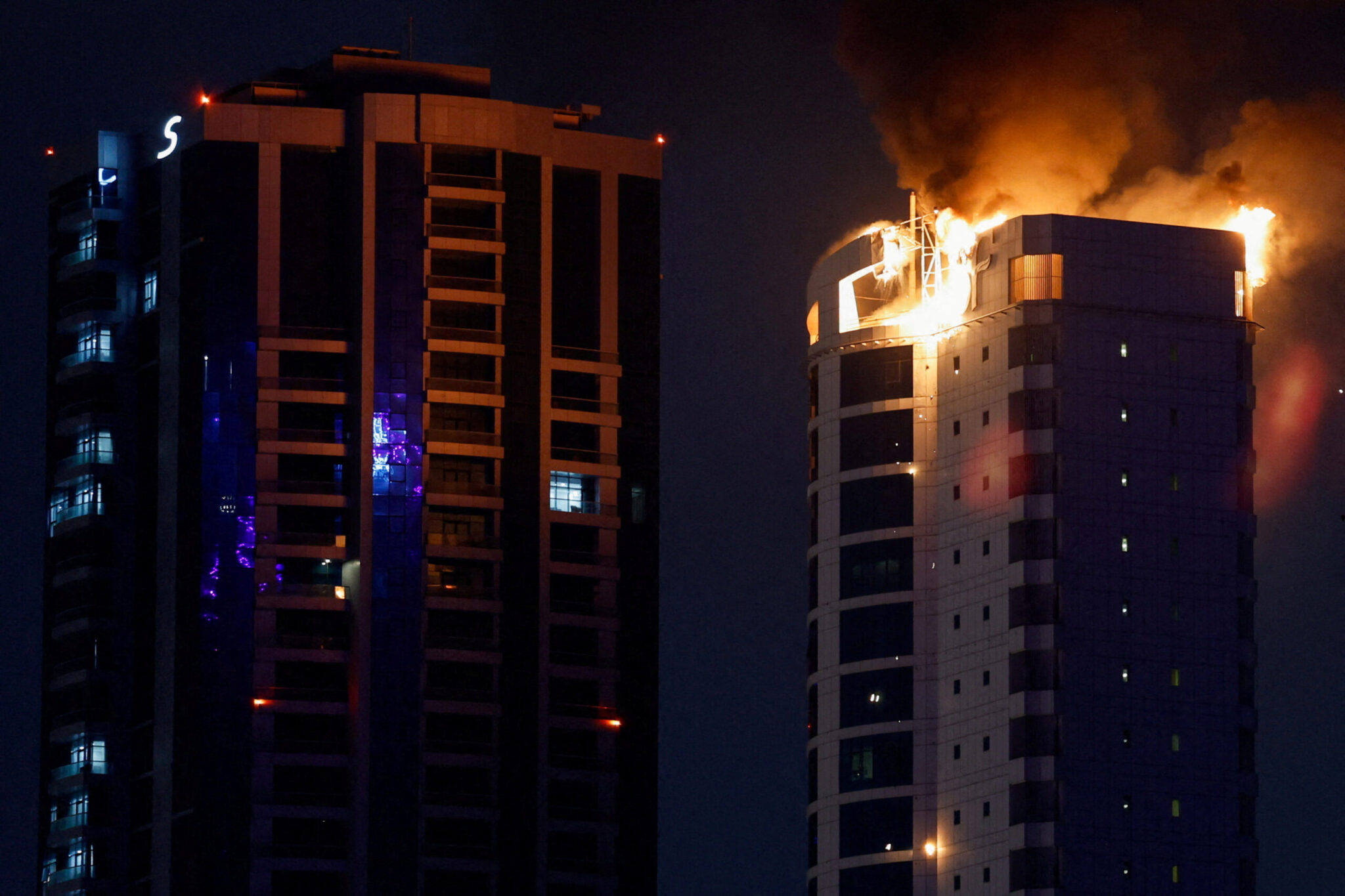 Απίστευτο βίντεο από το Μπαχρέιν – Η στιγμή που ιρανικό drone χτυπά κτίριο κατοικιών