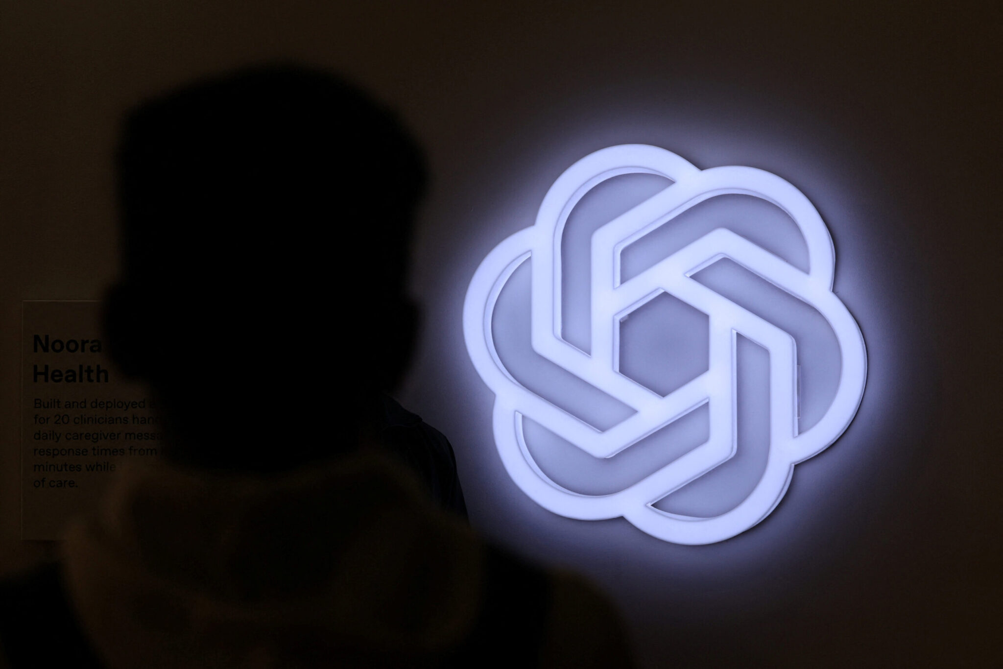 ChatGPT: Αναβάλλεται η κυκλοφορία του adult mode