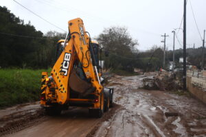 ΠΛΗΜΜΥΡΕΣ ΑΠΟ ΤΗΝ ΚΑΚΟΚΑΙΡΙΑ "ERMINIO" ΣΤΗΝ ΡΑΦΗΝΑ (ΘΑΝΑΣΗΣ ΔΗΜΟΠΟΥΛΟΣ/EUROKINISSI)