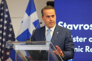 ΤΕΛΕΤΗ ΥΠΟΓΡΑΦΗΣ ΣΥΜΒΑΣΗΣ ΓΕΩΤΡΗΣΗΣ ΓΙΑ ΤΟ BLOCK 2 (ΣΩΤΗΡΗΣ ΔΗΜΗΤΡΟΠΟΥΛΟΣ/EUROKINISSI)