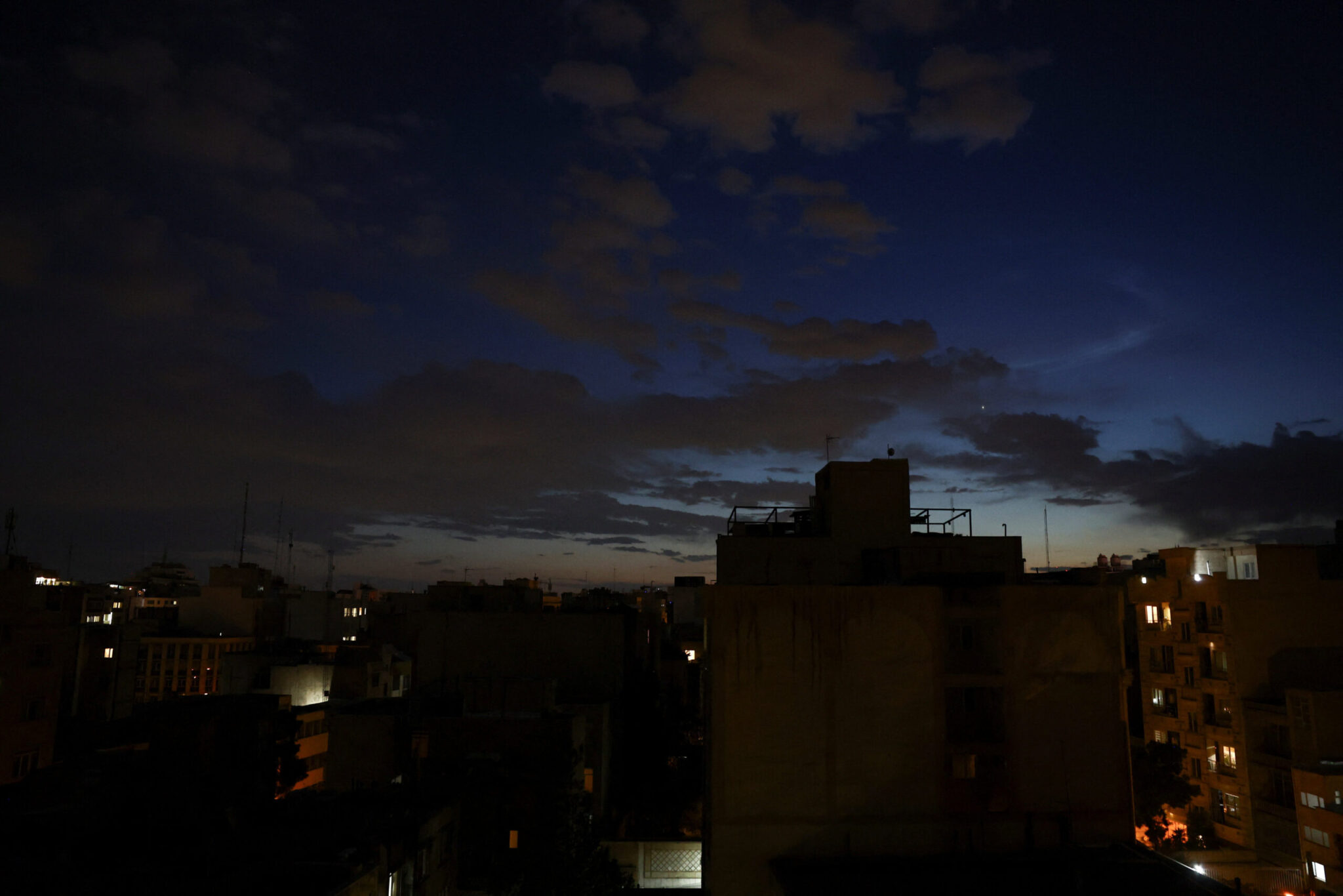 Ιράν: Αποφυλακίστηκε ζευγάρι Γάλλων εκπαιδευτικών που είχε καταδικαστεί για κατασκοπεία το 2022