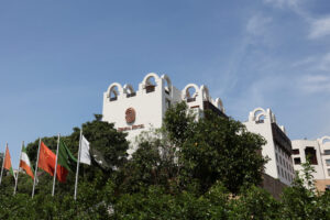 Το ξενοδοχείο Serena, όπου ολοκληρώθηκαν χωρίς συμφωνία για τον τερματισμό του πολέμου οι ειρηνευτικές συνομιλίες μεταξύ Αμερικανών και Ιρανών αξιωματούχων, στο Ισλαμαμπάντ, Πακιστάν, 13 Απριλίου 2026. REUTERS/Akhtar Soomro