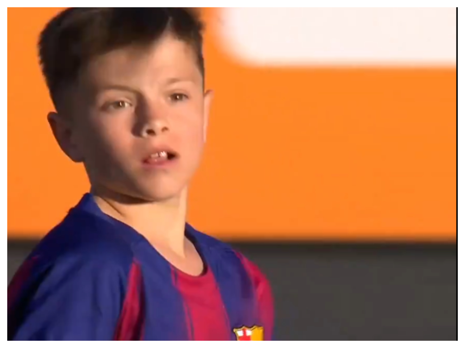 Πιτσιρικάς βγάζει «μάτια» στις ακαδημίες της Μπαρτσελόνα και «καλεί» τον ποδοσφαιρικό πλανήτη να ασχοληθεί μαζί του (Βίντεο)