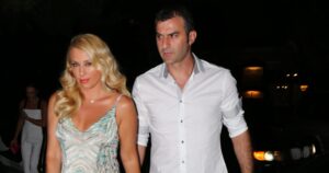 Σήμερα, 28 Μαΐου, το ζευγάρι θα γιόρταζε τη 16 επέτειο του γάμου του.