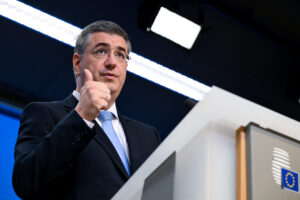 Ο Επίτροπος Μεταφορών Απόστολος Τζιτζικώστας - Πηγή European Union